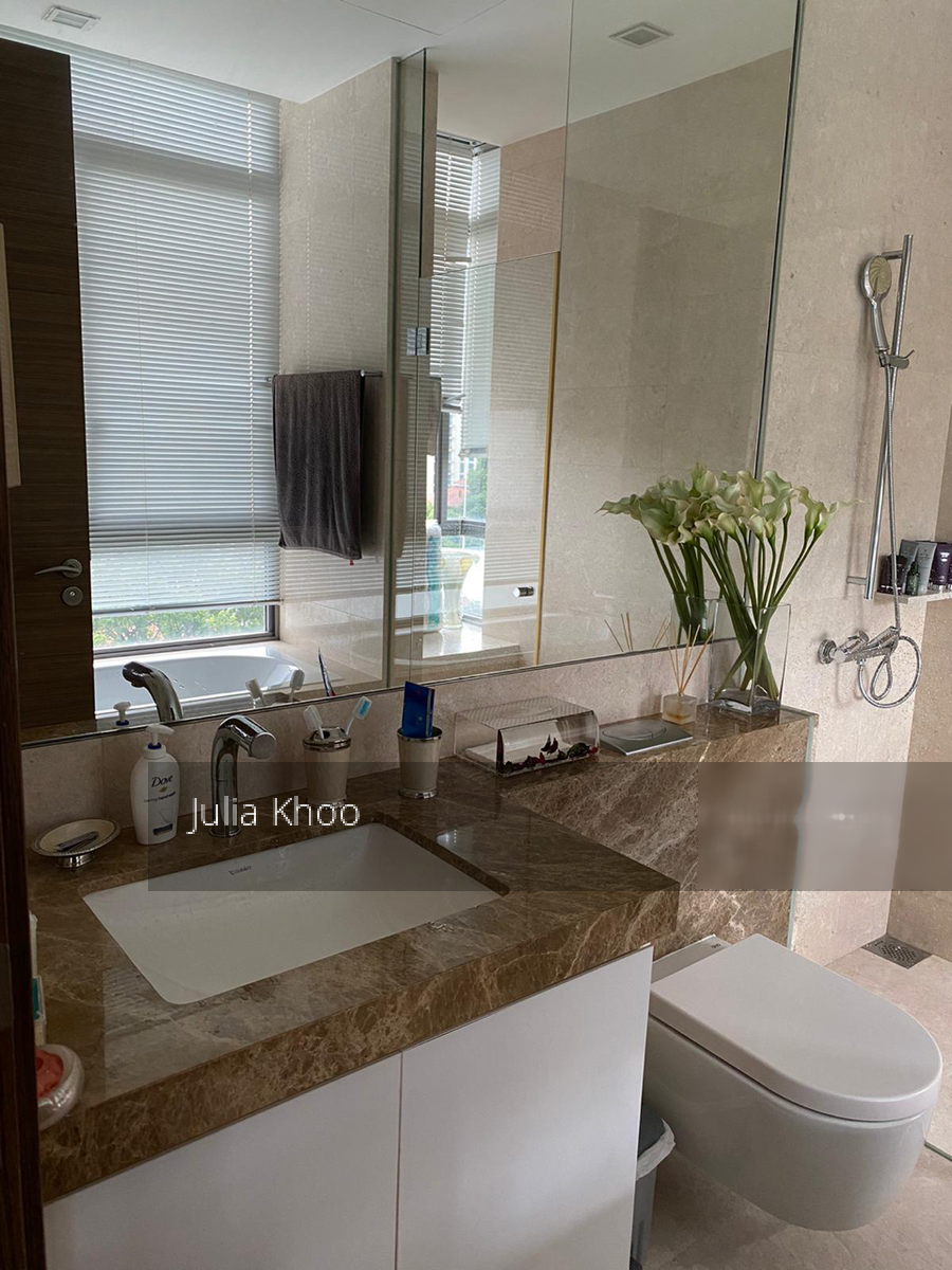 Latitude (D10), Condominium #268924771